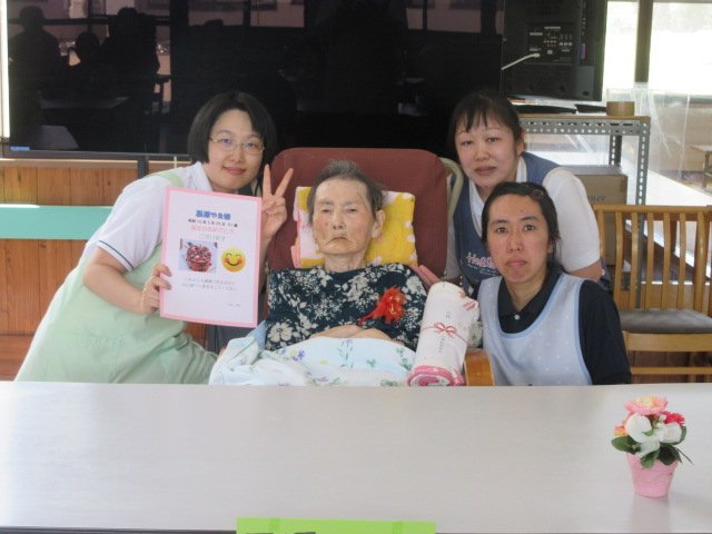 5月誕生会🌸白神荘
