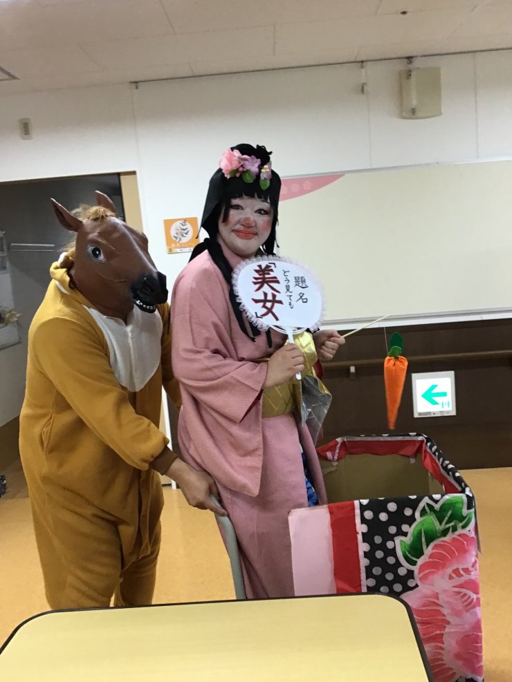 入居者様がねぷたを楽しまれている様子
